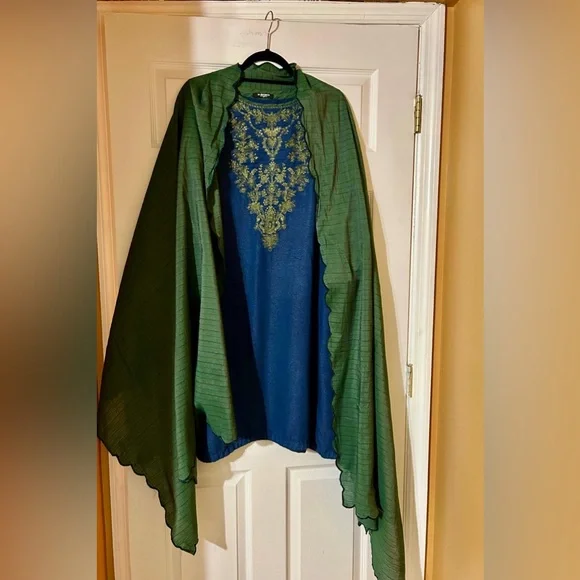 M. BASICS by Maria. B. Elegant Blue and Green Embroidered Women's Dress - Picture 6 of 15